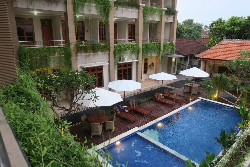 Pondok Anyar Hotel Kuta  Exterior photo