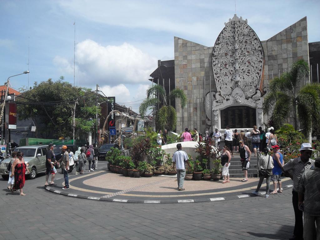 Pondok Anyar Hotel Kuta  Exterior photo