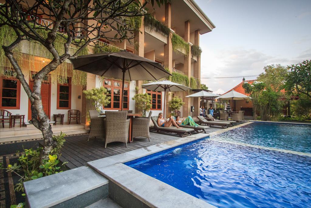 Pondok Anyar Hotel Kuta  Exterior photo