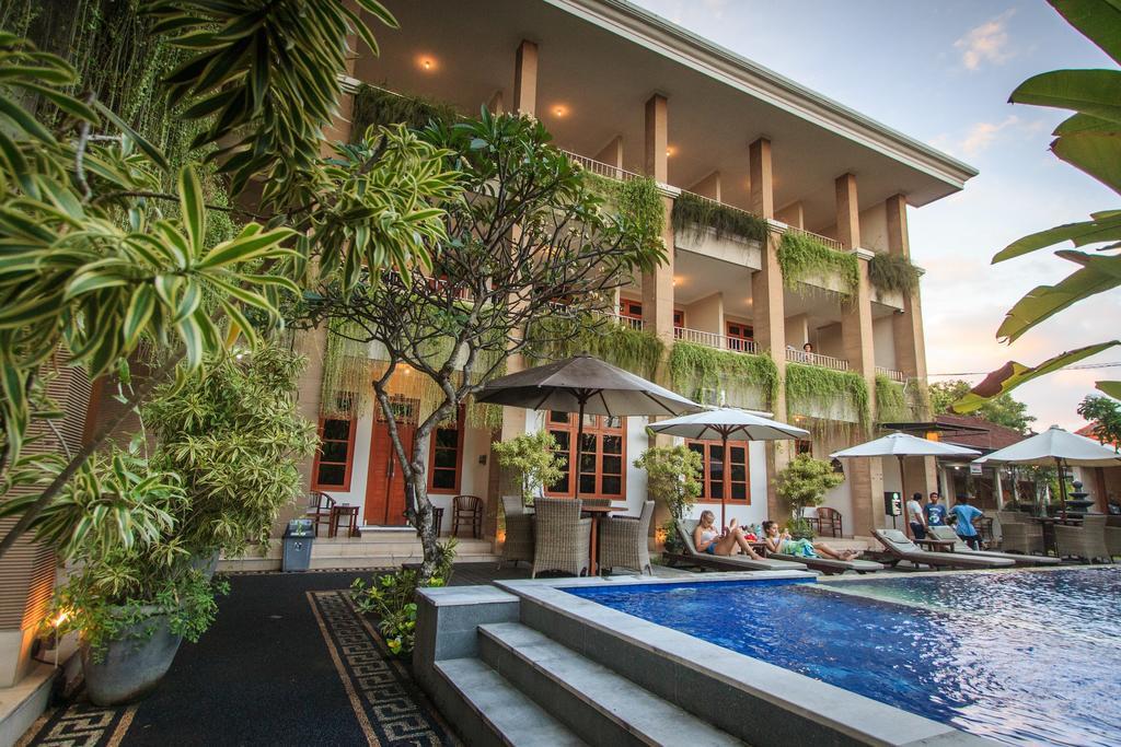 Pondok Anyar Hotel Kuta  Exterior photo