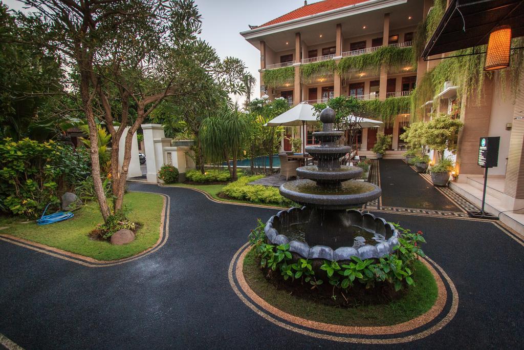 Pondok Anyar Hotel Kuta  Exterior photo