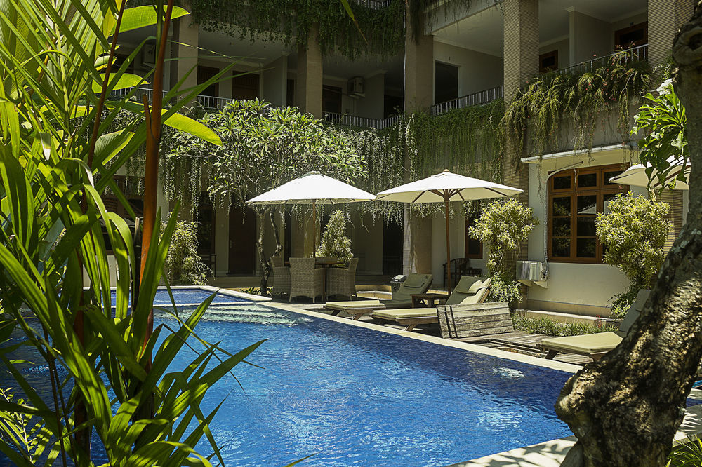 Pondok Anyar Hotel Kuta  Exterior photo